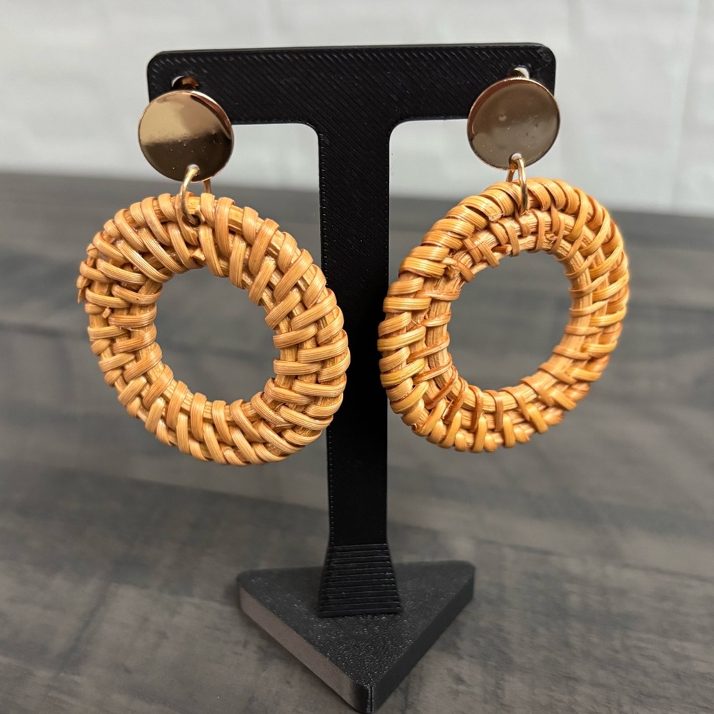 5/$25 (Pick 5 items for $25 Labeled) Woven Hoop Earrings